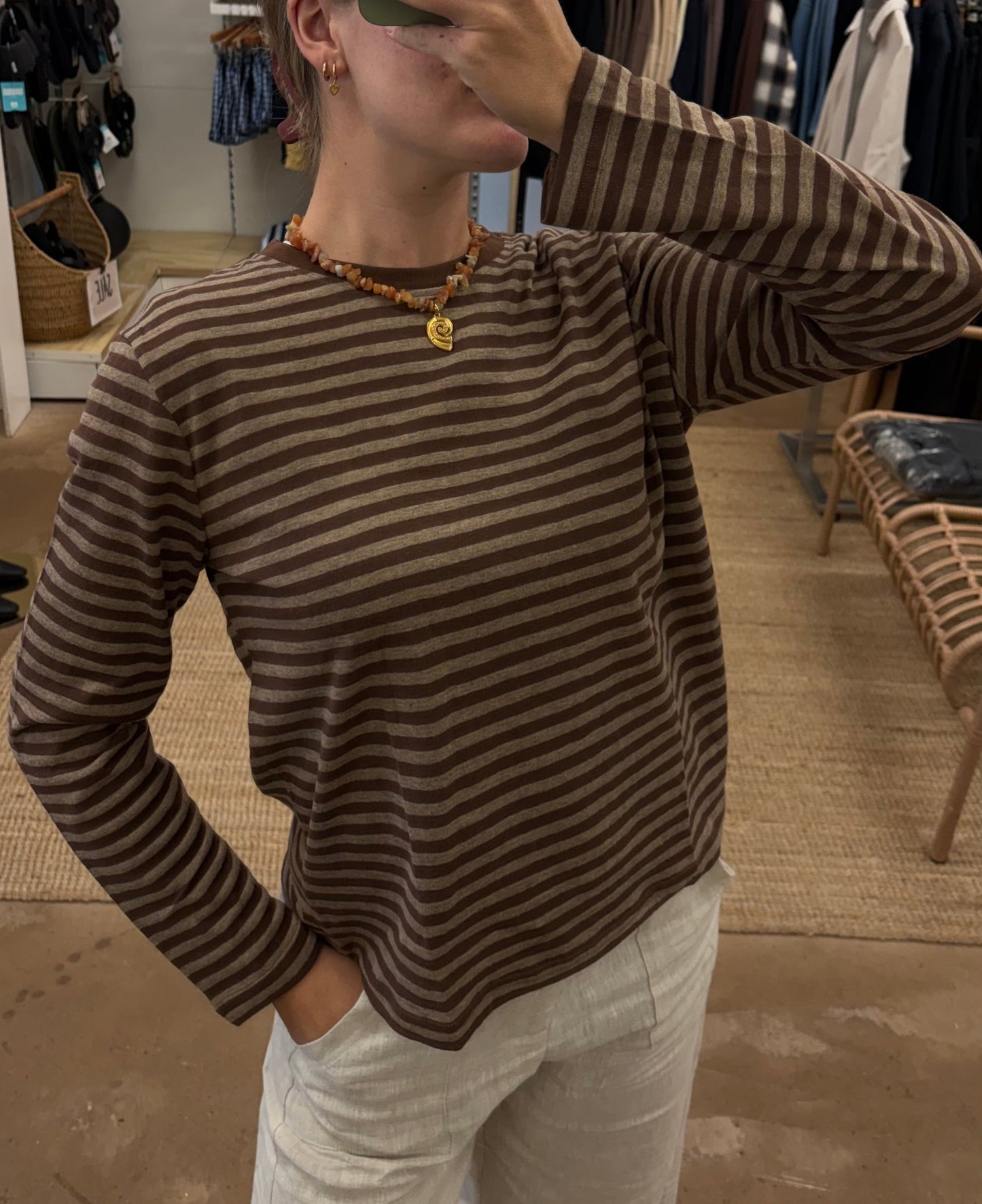Athena Long Sleeve - Brown - Little Lies
The Athena Stripe, a long-sleeved basic tee evolved from our best-selling Athens and Rhodes styles, is crafted from a soft cotton/spandex blend with a round neckline, straight hemline, and hemmed long sleeves, offering a buttery feel and perfect stretch for all-day comfort.
FEATURES:
Round neckline
Straight hemline
Hemmed long sleeve
FABRIC: 100% Cotton