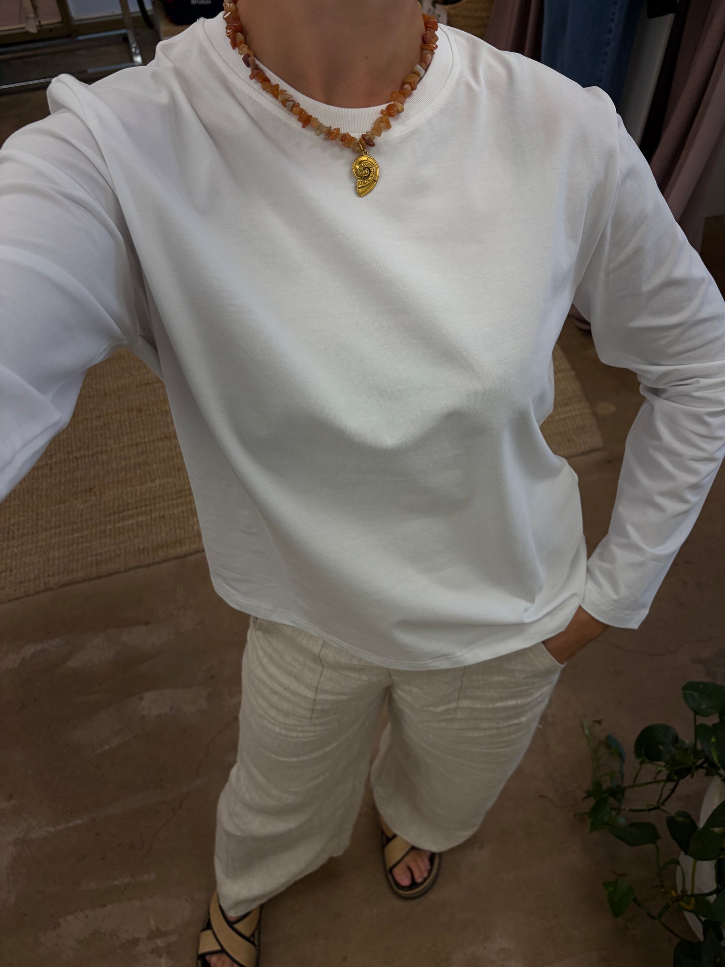 Athena Long Sleeve - White - Little Lies
The Athena Stripe, a long-sleeved basic tee evolved from our best-selling Athens and Rhodes styles, is crafted from a soft cotton/spandex blend with a round neckline, straight hemline, and hemmed long sleeves, offering a buttery feel and perfect stretch for all-day comfort.
FEATURES:
Round neckline
Straight hemline
Hemmed long sleeve
FABRIC: 100% Cotton