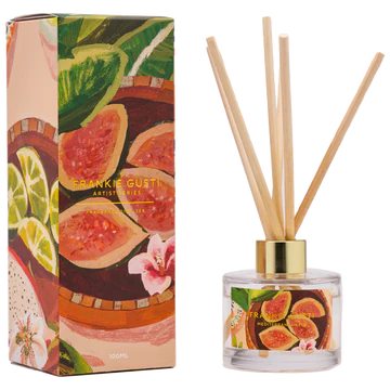ARTIST SERIES DIFFUSER | MEDITERRANEAN FIG | MIA PENSA
Sun-ripened Turkish figs brightened with rich cassis and crisp melon, layered over cyclamen. milky sap, green bark and earthy cedar wood.
Mia Pensa is a young self-taught artist creating from her home studio in Melbourne's eastern suburbs. Mia loves experimenting with many mediums, including ceramics, working with textiles and digital art.
With a laid-back and aesthetic-appreciating approach to art, Mia's influences range from vintage