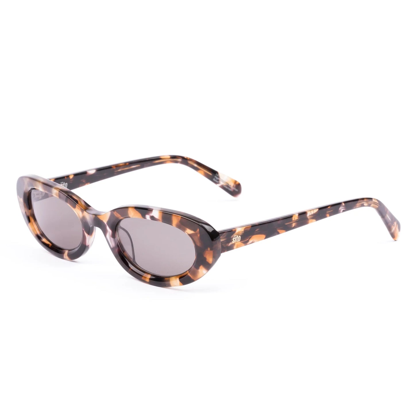 Tip your eyes to French culture in all its sophisticated, champagne sipping delight.
Sito Shades Lourdes women's frame is a freshly tailored design of slim curves and unforgettable Parisian flavour.
Will make you feel like the world is your catwalk, even if you’re just strolling to the cafe for a croissant. 