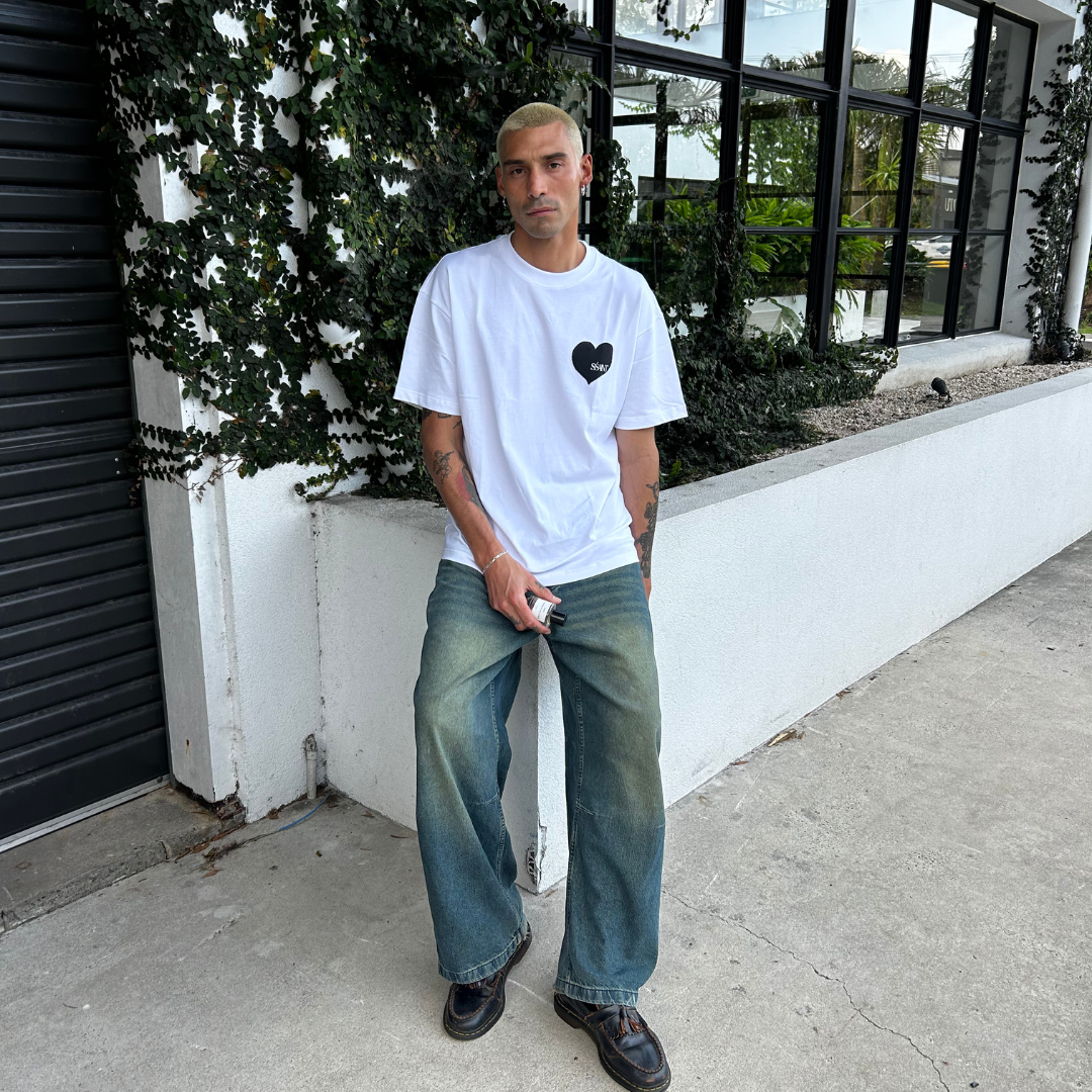 Introducing the SŚAINT Heart T-shirts. A small heart on the front, big love on the back, this oversized unisex tee is made for the lovers of the world. Now available in our Black colour-way. 
