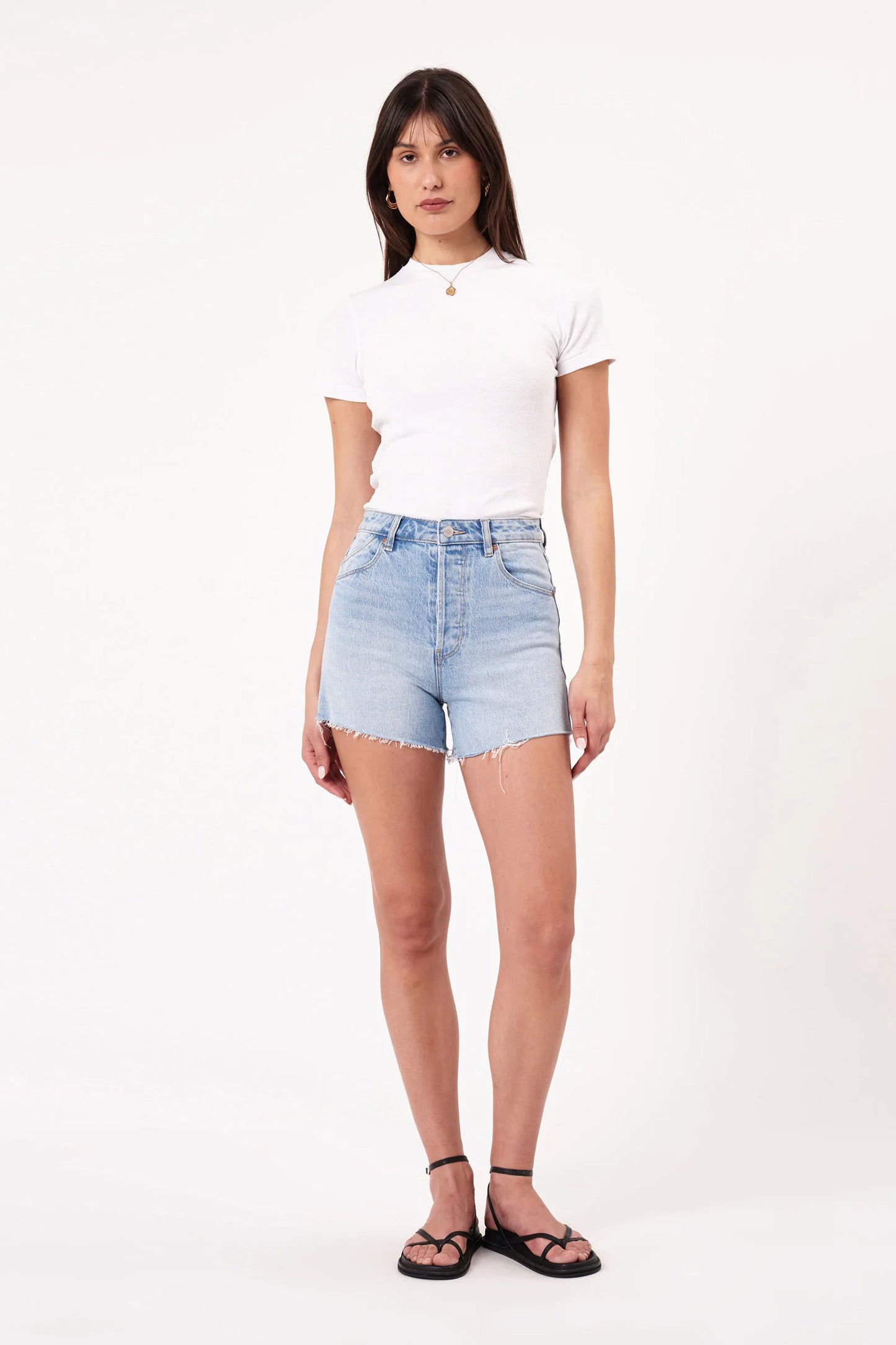 The denim short that looks like you’ve owned it forever, in the best way.

Meet the Rolla’s Original Short – Sunshine Blue, your go-to high-rise staple for that effortless, vintage-inspired summer vibe. Slim through the seat with a modest length, these shorts are designed to flatter while still keeping things easy and wearable. Prefer a more relaxed feel? Just size up for that laid-back, off-duty fit.