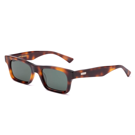 VINCENT : CLASSIC TORT SITO 

A bit more confident than usual. People will notice. You'll be fine.

Perfect for: skipping the small talk and going straight for the real conversation.

•     51-20-145, 2 base

•     Translucent tort acetate frame

•     CR39 grey lenses

•     Polarised

•     100% UV protection

•     Silver hardware

•     Best suited to all face shapes

•     Cat.3 lens