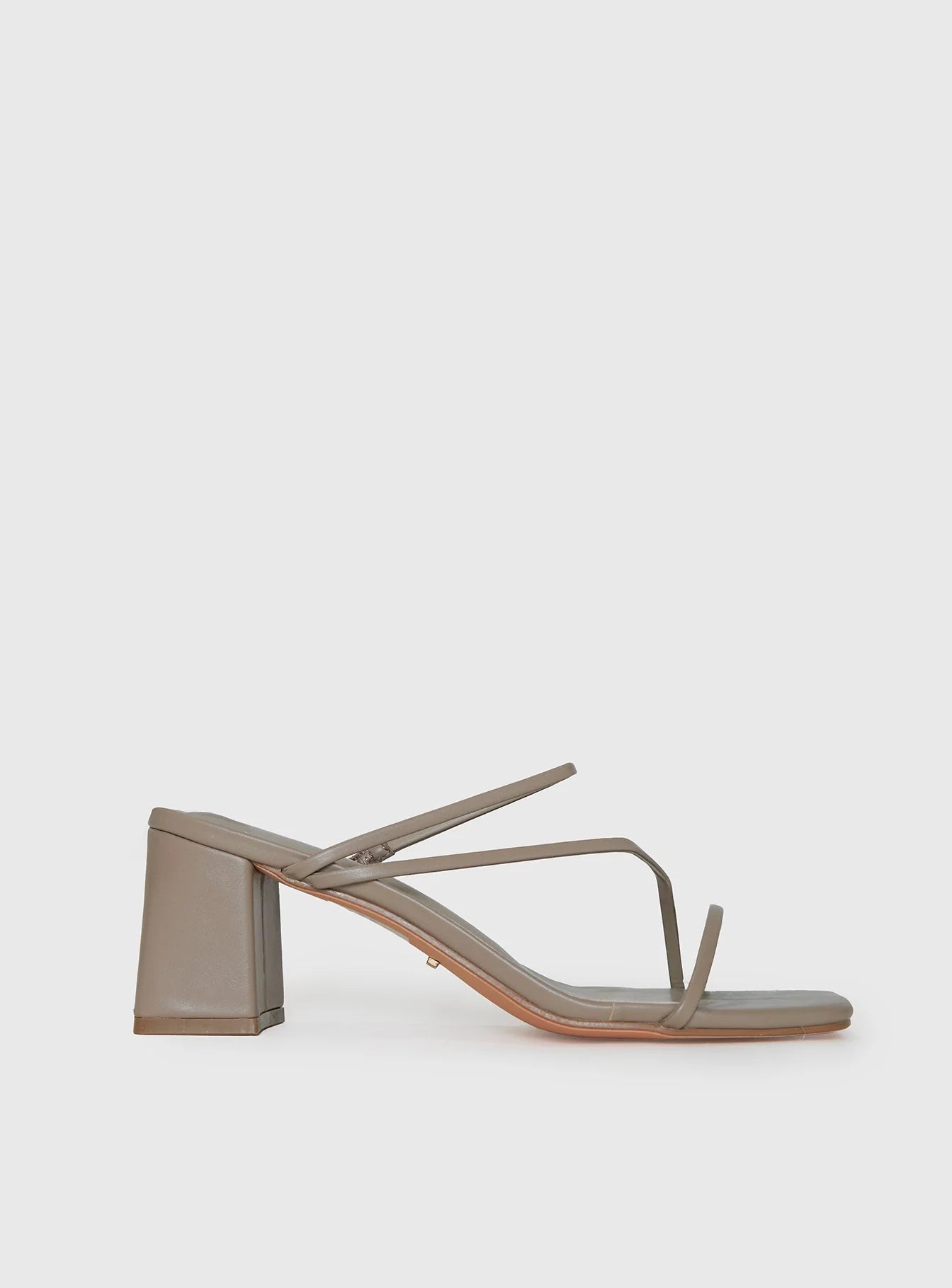 Yazmin 2.0 by Billini is a classic block heel mule.

Best-selling cult style Yazmin has been given a contemporary refresh, featuring a new slim-line, flared block heel and slightly padded footbed.