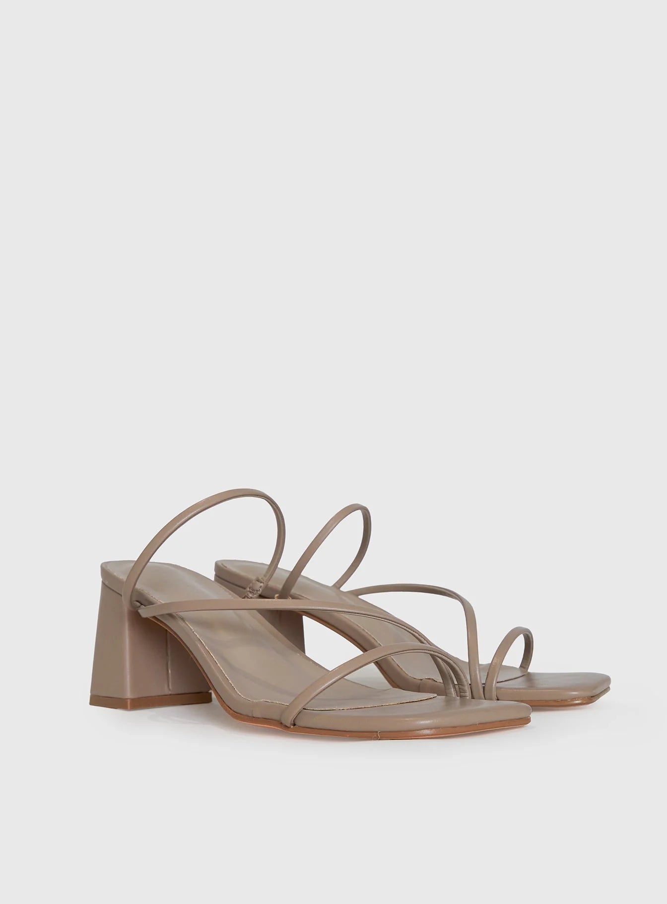 Yazmin 2.0 by Billini is a classic block heel mule.

Best-selling cult style Yazmin has been given a contemporary refresh, featuring a new slim-line, flared block heel and slightly padded footbed.