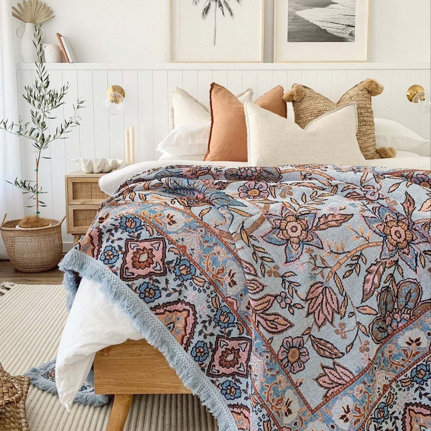 Fleur Rug - Isla

Our Fleur boho picnic rug is a dreamy colour burst of blue, turquoise, pink and brown. Created to brighten up any space, the beautiful, feminine colours blend seamlessly into any bohemian interior. Roll the Fleur picnic blanket up for a day of sunshine and wanderlust with family and friends. 

- Made with 100% cotton 

- One-colour tassel trim around the rug

- Extra large picnic rug - approx 205 x 160cm which comfortably fits 4 people

- Pictures show the length of the picnic rug 