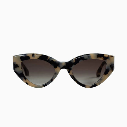 With a timeless and chic look, the Bones is a mid-size sunglasses frame with clean lines and a bevelled brow that is available in an array of colours. Featuring branded metal temple caps and OBE fixed hinges for a premium, high-quality finish.