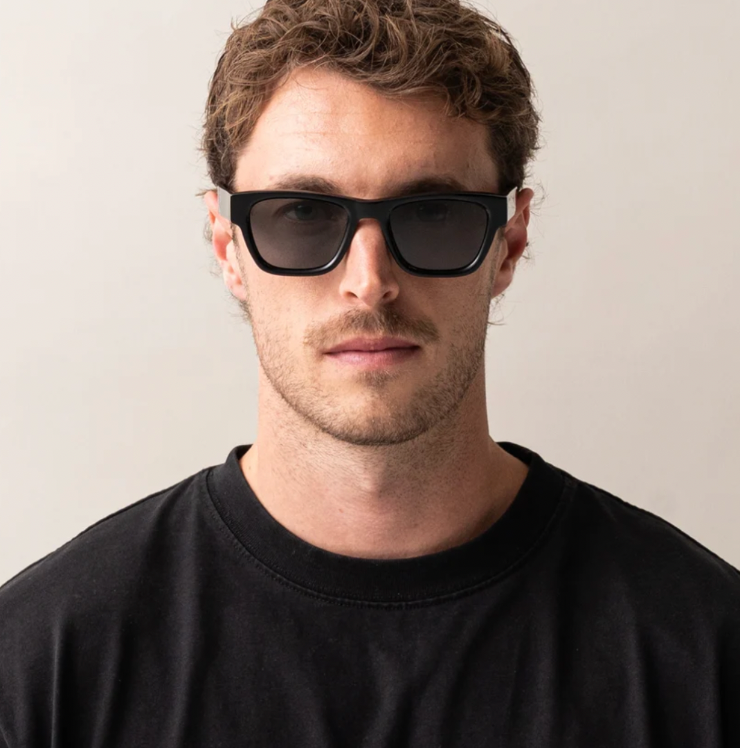BOSTON : IRON GREY POLAR


This frame doesn’t ask permission.  

Perfect for: Showing up early just to leave a strong first impression, then leaving early too. 

Opaque Black Acetate Frame
CR39 Grey Lenses
Polarised
100% UV Protection  
Suited to all face shapes. 
 

Frame Shape: Wayfarer 

Frame Type: Acetate 

Lens Material: CR39 

Lens Type: Polarised 

Lens Treatment: Solid 

Lens Colour: Iron Grey Polar (Cat 3) 