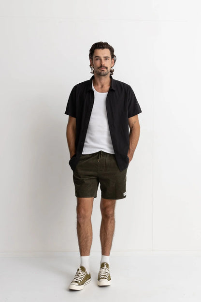 A year round staple spun from a breathable linen cotton blend fabrication, the Classic Linen Short Sleeve Shirt is a soft-touch standard fit featuring a straight hem and a slightly wider fit, making it great for wearing open or buttoned down. This style is a wardrobe staple, made for laid back days.