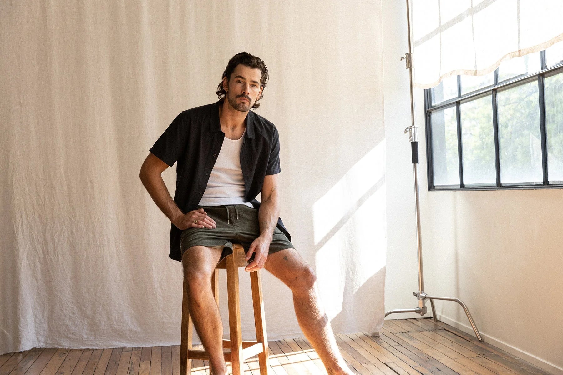 A year round staple spun from a breathable linen cotton blend fabrication, the Classic Linen Short Sleeve Shirt is a soft-touch standard fit featuring a straight hem and a slightly wider fit, making it great for wearing open or buttoned down. This style is a wardrobe staple, made for laid back days.