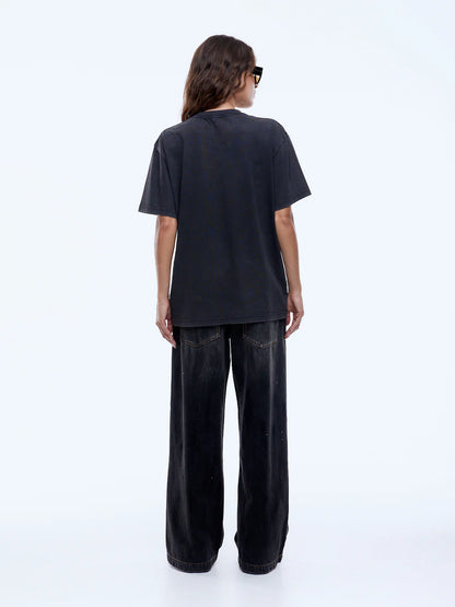 Street energy meets everyday ease.

The Ena Pelly Mixed Animal Tee is your go-to for relaxed, street-savvy style with a bold edge. Cut in a boxy, easy-going shape from soft cotton jersey, it’s effortlessly comfortable while giving every outfit an instant lift.