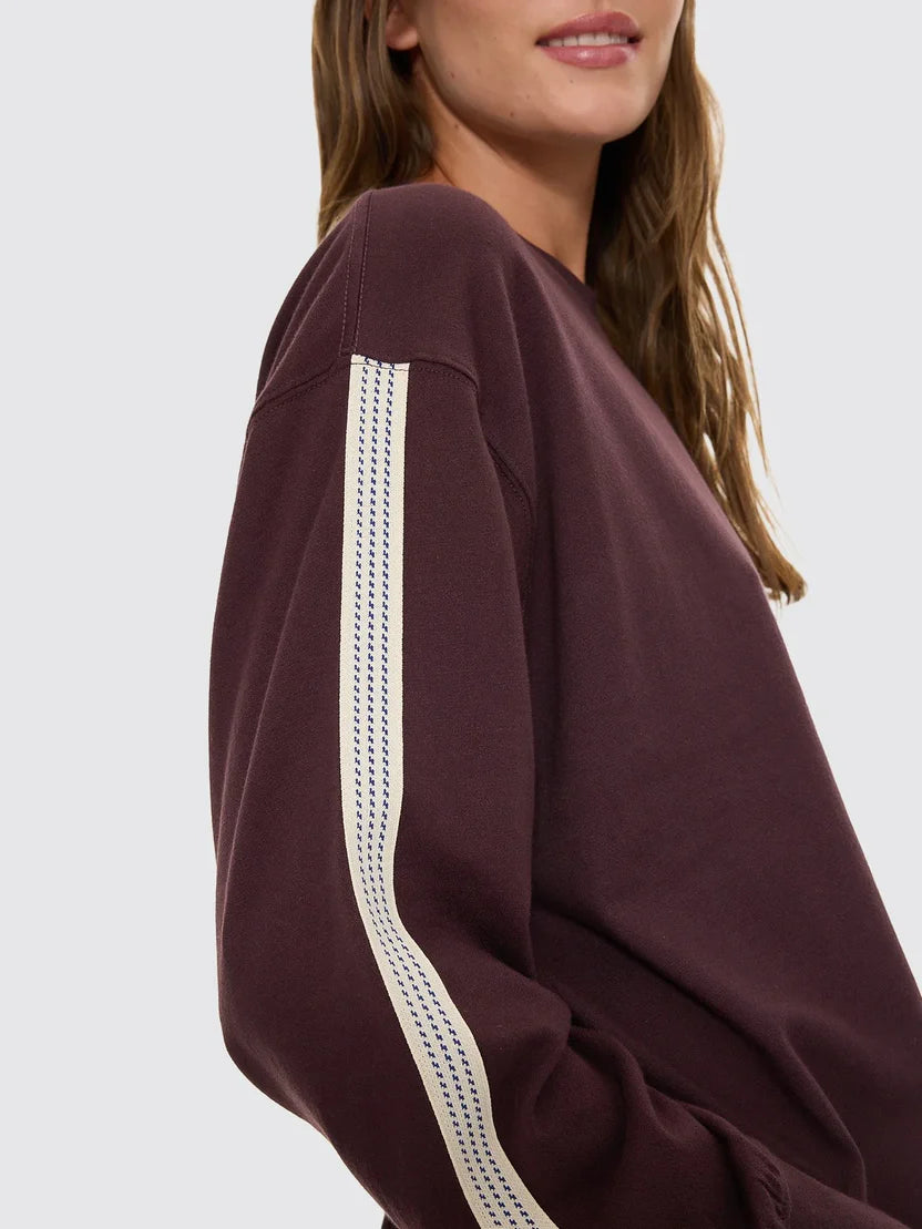 Thrills Off Track Long Sleeve Oversized Tee

This product is crafted with quality materials to ensure durability and performance. Designed with your convenience in mind, it seamlessly fits into your everyday life.