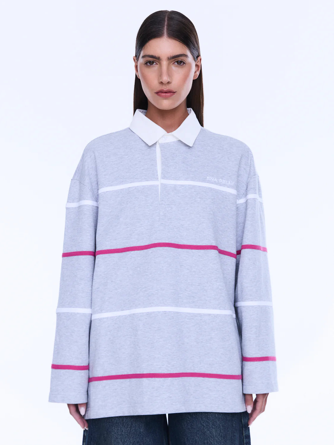 
Relaxed Shape. Subtle Edge.
The Riley Polo is cut from soft cotton jersey in a relaxed long-sleeve silhouette with a concealed placket and contrast collar. Finished with side hem splits, sporty stripe detailing and Ena Pelly chest embroidery that lends a playful retro-inspired feel.
Relaxed fit with long sleeve
Concealed placket
Side hem split
Self fabric stripe in contrast colours
Ena Pelly branding on chest
Model is 176cm and wears size 8