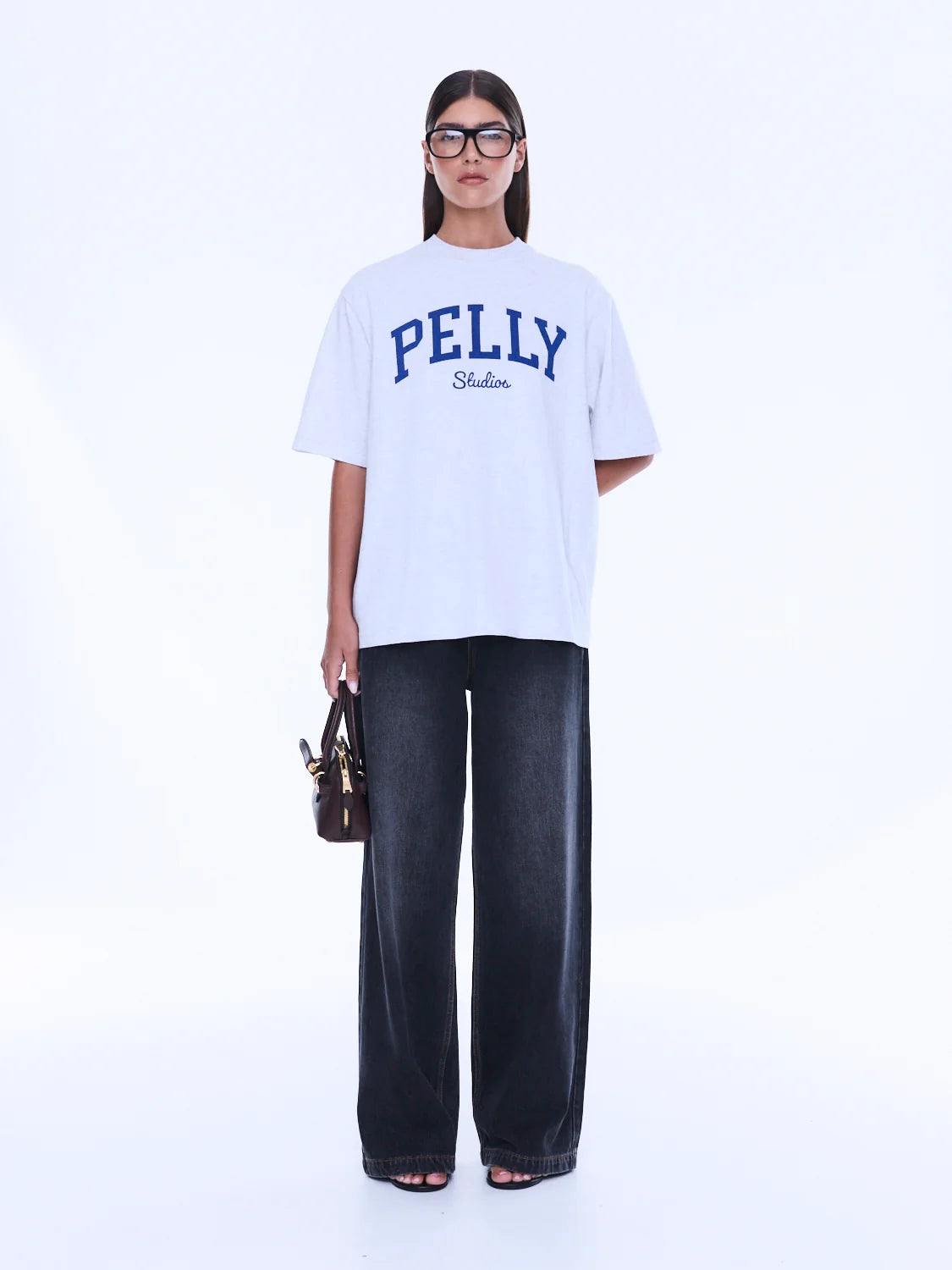 Sophia Relaxed Tee - Ena Pelly 
Graphic Attitude. Relaxed Fit. 
The Sophia Relaxed Tee is cut in mid-weight cotton jersey with a relaxed silhouette and classic crew neckline for everyday ease. Finished with an in-house waterbased graphic print, the white marle base and pop colour detailing bring a fresh, playful edge to this easy wardrobe staple.

Relaxed fit tee
Mid weight cotton jersey
Crew neck
Short sleeve
Graphic designed exclusively in house
Model is 176cm and wears size 8
