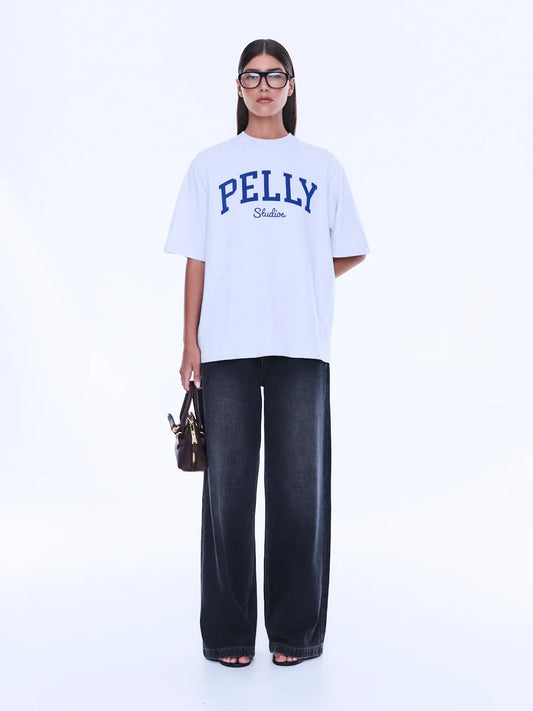 Sophia Relaxed Tee - Ena Pelly 
Graphic Attitude. Relaxed Fit. 
The Sophia Relaxed Tee is cut in mid-weight cotton jersey with a relaxed silhouette and classic crew neckline for everyday ease. Finished with an in-house waterbased graphic print, the white marle base and pop colour detailing bring a fresh, playful edge to this easy wardrobe staple.

Relaxed fit tee
Mid weight cotton jersey
Crew neck
Short sleeve
Graphic designed exclusively in house
Model is 176cm and wears size 8
