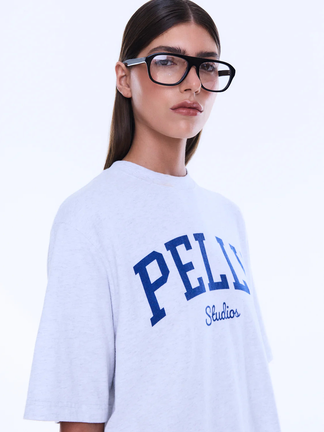 Sophia Relaxed Tee - Ena Pelly 
Graphic Attitude. Relaxed Fit. 
The Sophia Relaxed Tee is cut in mid-weight cotton jersey with a relaxed silhouette and classic crew neckline for everyday ease. Finished with an in-house waterbased graphic print, the white marle base and pop colour detailing bring a fresh, playful edge to this easy wardrobe staple.

Relaxed fit tee
Mid weight cotton jersey
Crew neck
Short sleeve
Graphic designed exclusively in house
Model is 176cm and wears size 8
