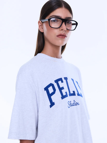 Sophia Relaxed Tee - Ena Pelly 
Graphic Attitude. Relaxed Fit. 
The Sophia Relaxed Tee is cut in mid-weight cotton jersey with a relaxed silhouette and classic crew neckline for everyday ease. Finished with an in-house waterbased graphic print, the white marle base and pop colour detailing bring a fresh, playful edge to this easy wardrobe staple.

Relaxed fit tee
Mid weight cotton jersey
Crew neck
Short sleeve
Graphic designed exclusively in house
Model is 176cm and wears size 8

