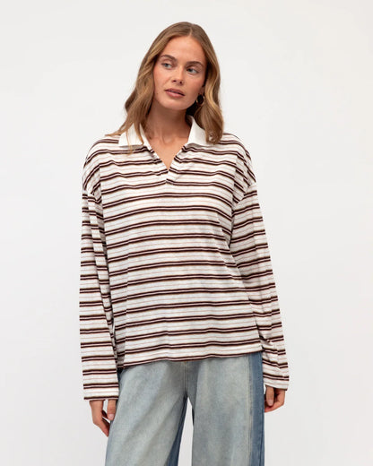 Romie Striped Polo - Paperheart
An effortless everyday essential, this oversized long sleeve polo features a timeless striped design with a relaxed fit for all day comfort. Finished with a classic collared neckline and soft lightweight fabric, it’s the perfect piece to pair with denim, linen or your favourite basics.
∙ Viscose
∙ Polo collar neckline
∙ Long sleeve
∙ Slightly sheer
∙ Drop shoulder
∙ Loose fit
∙ Our model is wearing size 8