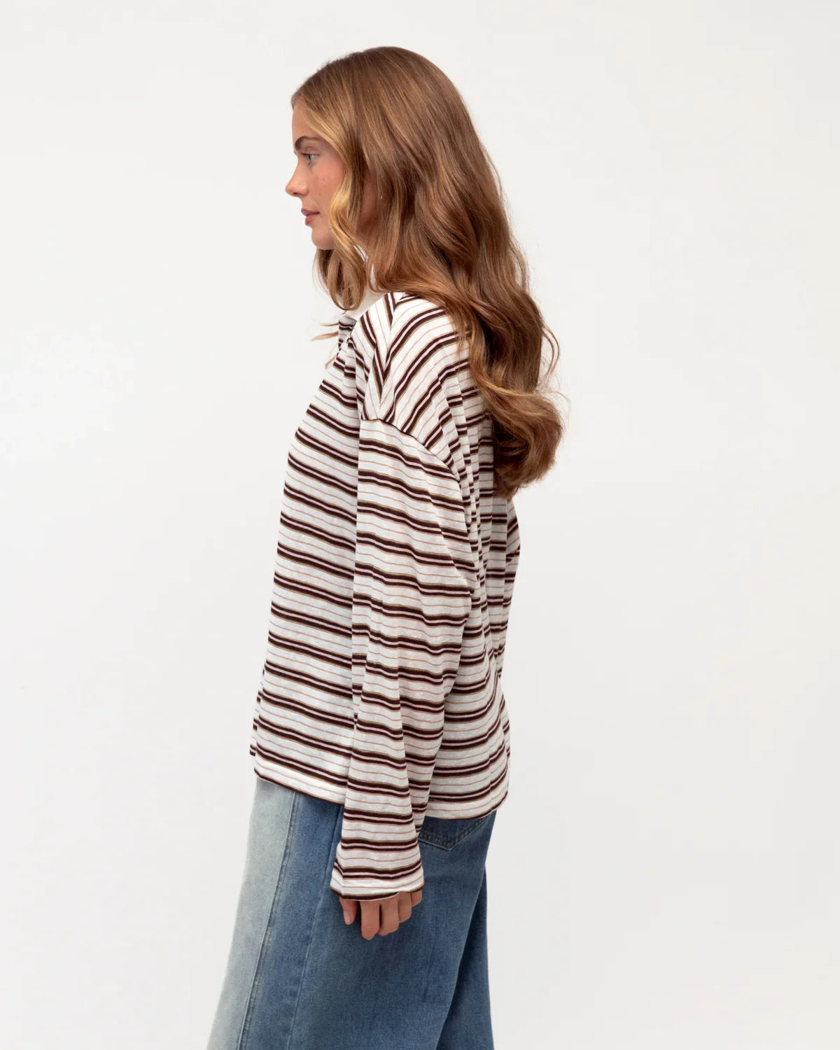 Romie Striped Polo - Paperheart
An effortless everyday essential, this oversized long sleeve polo features a timeless striped design with a relaxed fit for all day comfort. Finished with a classic collared neckline and soft lightweight fabric, it’s the perfect piece to pair with denim, linen or your favourite basics.
∙ Viscose
∙ Polo collar neckline
∙ Long sleeve
∙ Slightly sheer
∙ Drop shoulder
∙ Loose fit
∙ Our model is wearing size 8