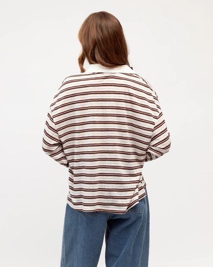Romie Striped Polo - Paperheart
An effortless everyday essential, this oversized long sleeve polo features a timeless striped design with a relaxed fit for all day comfort. Finished with a classic collared neckline and soft lightweight fabric, it’s the perfect piece to pair with denim, linen or your favourite basics.
∙ Viscose
∙ Polo collar neckline
∙ Long sleeve
∙ Slightly sheer
∙ Drop shoulder
∙ Loose fit
∙ Our model is wearing size 8
