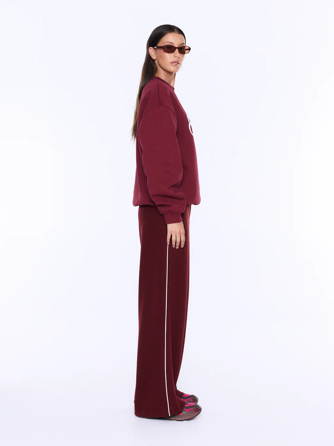 Soft Texture. Confident Mood.
The Mila Oversized Sweater is made from cotton and polyester brushed fleece with an oversized silhouette and dropped shoulders for relaxed everyday comfort. Finished with an exclusive Ena Pelly script graphic in vintage white boucle and contrast black embroidery, delivering elevated texture and bold brand appeal.
Oversized fit sweater
Brushed fleece
Drop shoulder
Rib cuff and neckline
Crew neckline
Exclusively designed in house print
Model is 173cm and wears size 8