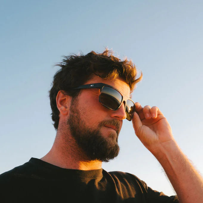 After Dark X Matte Clay Tort / Brown Polar - Otis 

This refined square frame is made from lightweight Swiss Grilamid for all-day comfort and perfect for long beach days or adventures into the wilderness. Whether you need the right fitting eyewear or extra sun protection, AFTER DARK X will have you sorted regardless of your headspace.

Slightly larger fit than the standard AFTER DARK
Mineral Glass Lenses
Category 3 - 100% UVA / UVB protection
Grilamid Frame
Viscottica hinges with stainless steel screws