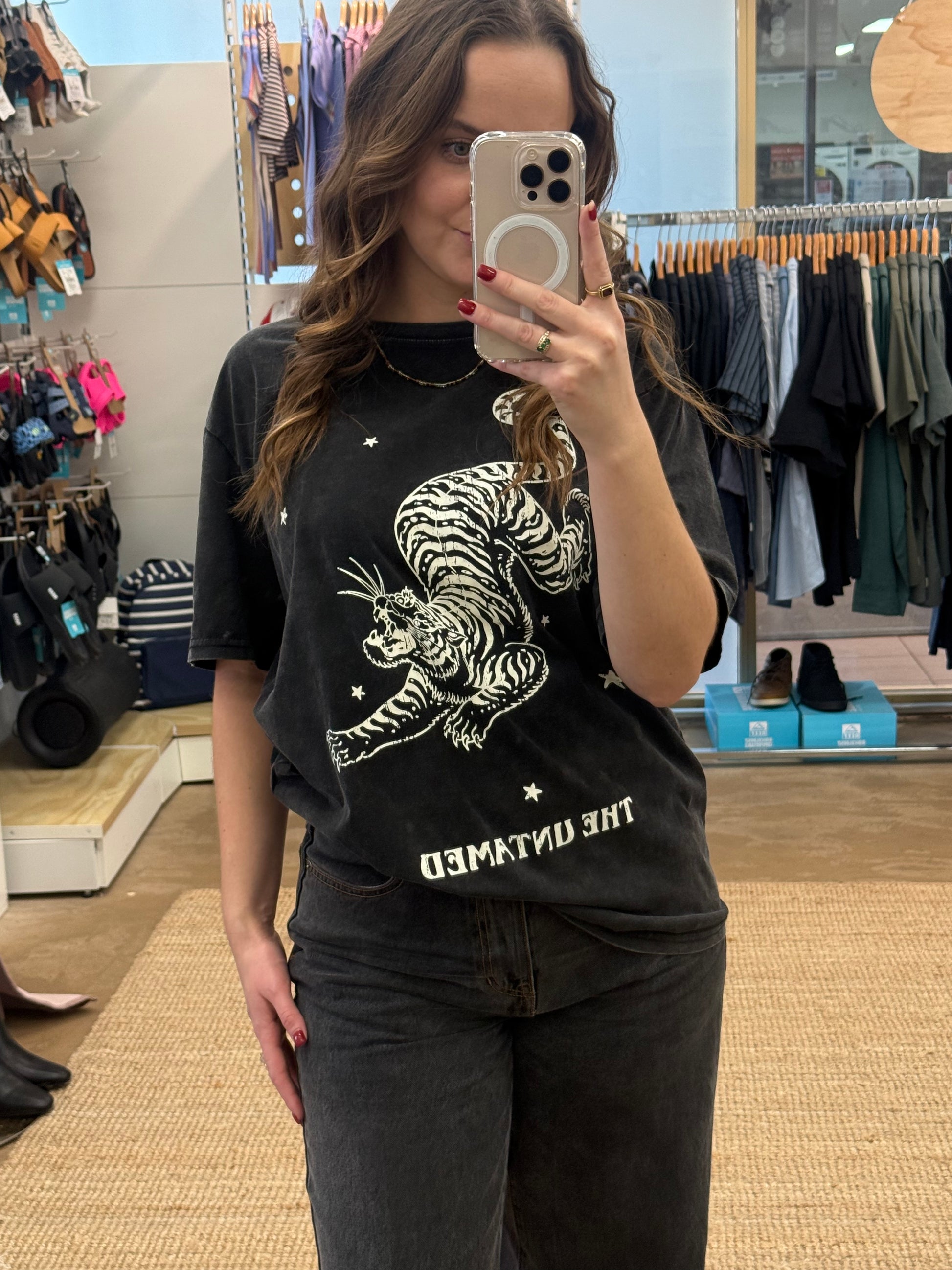 Paper Heart tees are always our best seller!

Designed with an effortless boyfriend-inspired silhouette, this tee is perfect half-tucked, layered or worn oversized for that undone cool-girl feel.

100% Cotton
Oversized relaxed fit
Vintage-inspired grey
Crew neckline
True oversized silhouette