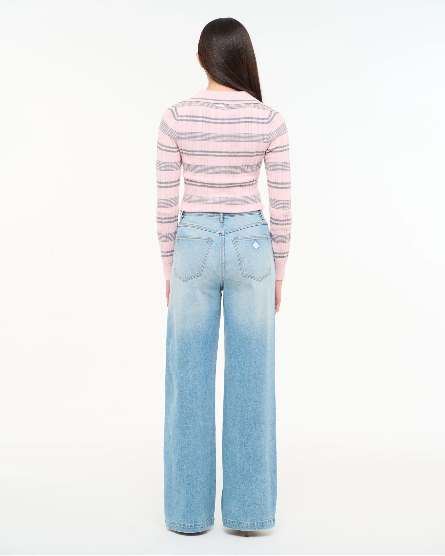 The A94 by A Brand is designed with a high-rise waist that sits comfortably on your true waist and a wide leg from hip to hem, these relaxed jeans are ready to make a statement
Fitting snug around your butt and thighs for a super-flattering silhouette, with a leg that widens down to the ankles, they add shape without digging in
A subtle cinch detail at the back waist adds shape and adjustability, keeping the fit flattering while still relaxed through the leg