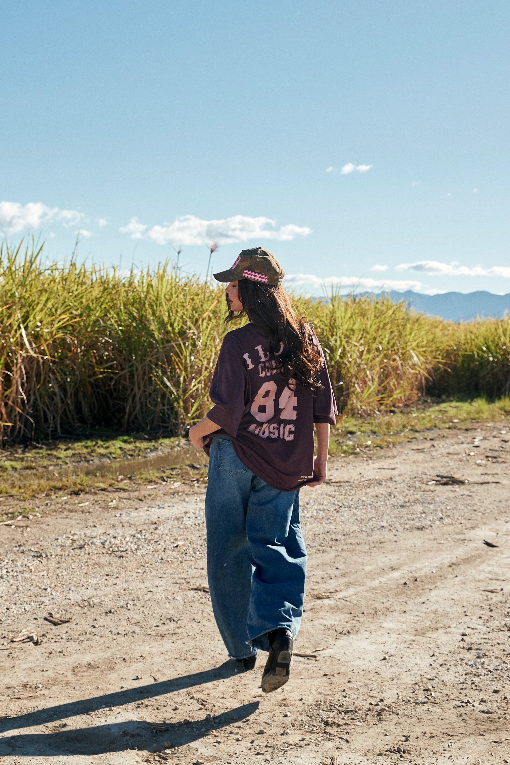 The Very Oversized I Love Country Music Tee

I love it, you love it, we all LOVE COUNTRY MUSIC!

The Very Oversized I love Country Music Tee is for cowgirls, festival-goers and peeps who like their tees oversized and their ears full of country ballad goodness.