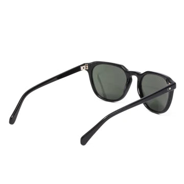 Step from the style house onto the sand. Pursuit blends catwalk grace with a relaxed coastal mood to create something that’s at once stylish and timeless. Made with certified biodegradable Eco-Acetate, the large frame adds extra sun coverage with assured self-expression. Mens sunglasses by OTIS.