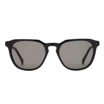 Step from the style house onto the sand. Pursuit blends catwalk grace with a relaxed coastal mood to create something that’s at once stylish and timeless. Made with certified biodegradable Eco-Acetate, the large frame adds extra sun coverage with assured self-expression. Mens sunglasses by OTIS.