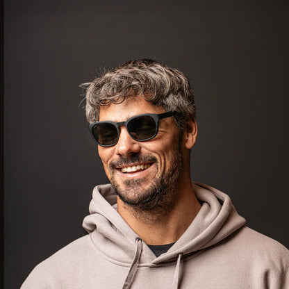 Discover active style without compromise. Offset delivers an all-round fashion edge in Italian-made Eco-Grilamid for ultra-lightweight & durability with highly scratch-resistant mineral glass lenses. A blinder of a pair to wear on the water, out in town, or wherever an active life takes you.