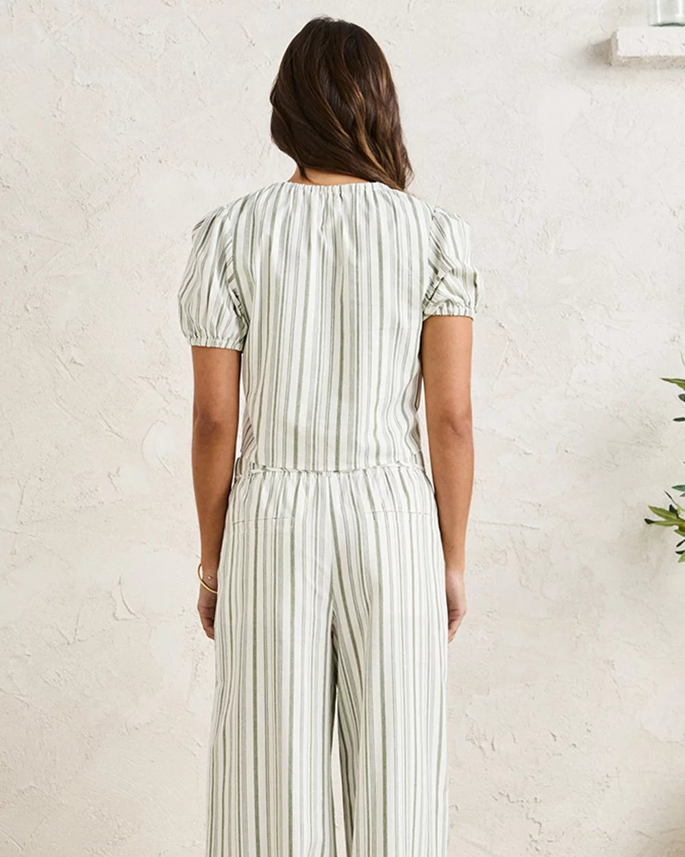 Sun-Kissed Days, Effortless Style

Say hello to the Rhythm Coastal Stripe Tee, your new favourite for laid-back, sun-soaked vibes. Made from 100% soft cotton, this tee is breathable, easy to wear, and built for all-day comfort, whether you’re strolling along the beach, catching up with friends, or just soaking up the summer sun.