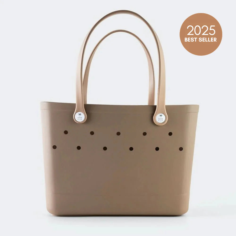 Just Right for the Everyday - Holds your laptop, lunch, drink bottle and book, the perfect on-the-go size.