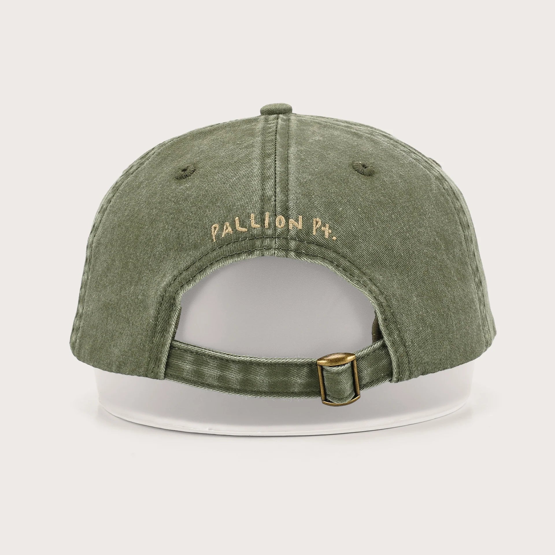 The Flathead Lid pays tribute to one of Australia’s most recognisable inshore predators - the camo king of the estuaries. Embroidered with the iconic dusky flathead (Platycephalus fuscus) on a classic khaki cap, it’s built for life spent under an open sky.