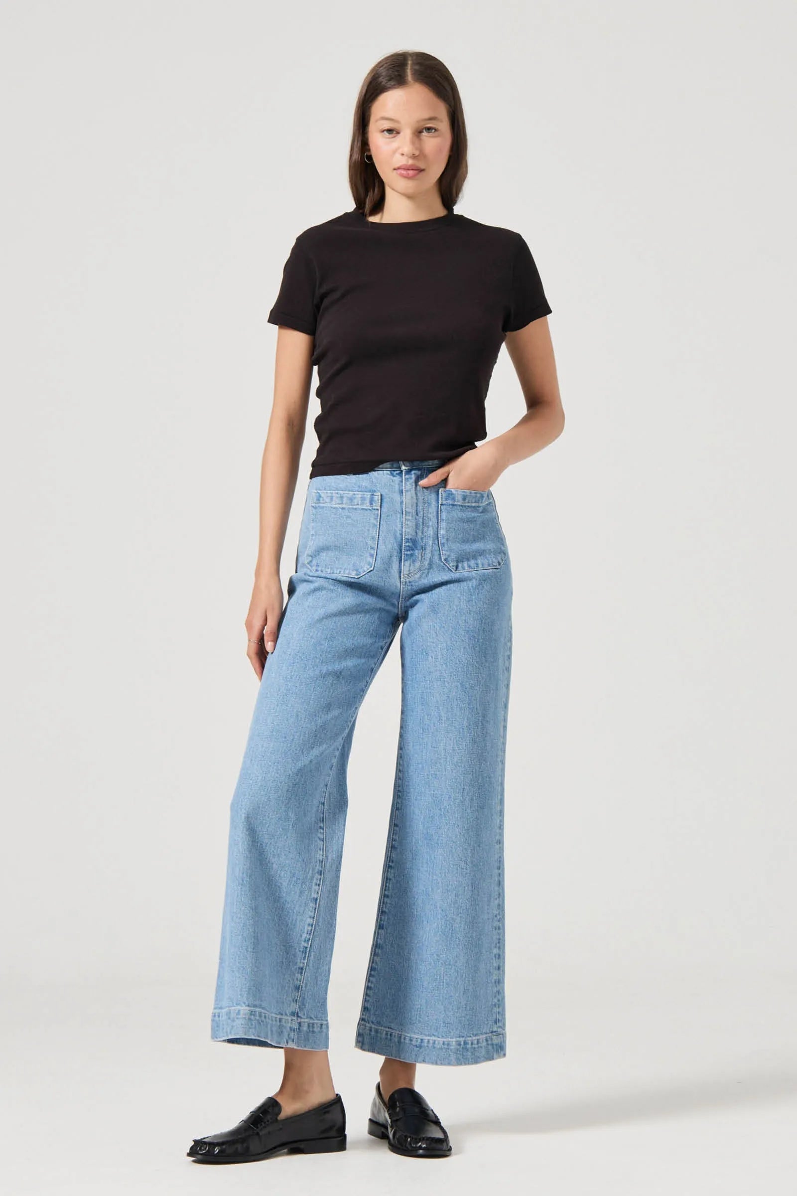 The Sailor Jean:
High rise, slim fit with a sailor wide leg
Fits smaller in the waist to eliminate gaps at the back waistband
Features Rolla's signature back pockets &amp; sailor style patch front pockets
Specially angled and shaped in the back for a truly peachy looking butt
Ankle length, also available in a long length
Zip closure
Made with vintage gold toned hardware