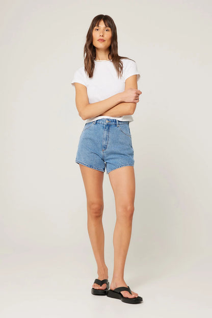 The denim short that keeps things effortlessly cool, every single time.

Meet the Rolla’s Mirage Short – Jenna, your easy, throw-on-and-go staple for laid-back days that still look put together. With a high rise and relaxed fit through the leg, these shorts strike that perfect balance between structured and effortless. The modest length adds comfort and coverage, making them an everyday favourite you won’t overthink.