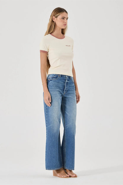 Based on our best selling Classic Tee, our Classic Ringer Tee is a slim crew neck t-shirt with contrast bind around the neck and cuffs
