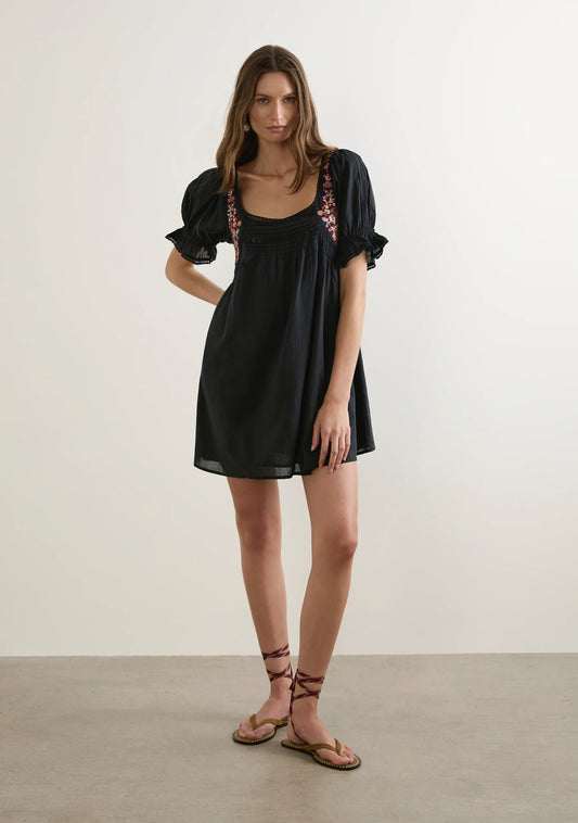 auguste the label black dress The Black Calais Maxi is here Crafted from luxe textured jacquard, this new arrival features a bias-cut silhouette that skims your curves to perfection, finished with a delicate lace-trimmed neckline. Because