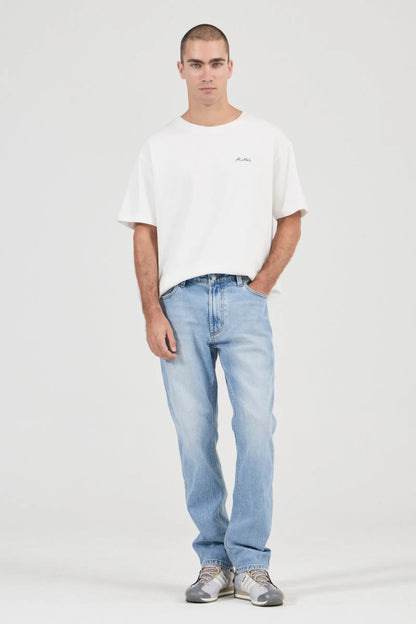 Rancho is a regular-fit straight leg, relaxed through the waist, seat, and thigh, with a clean, classic line from knee to ankle.