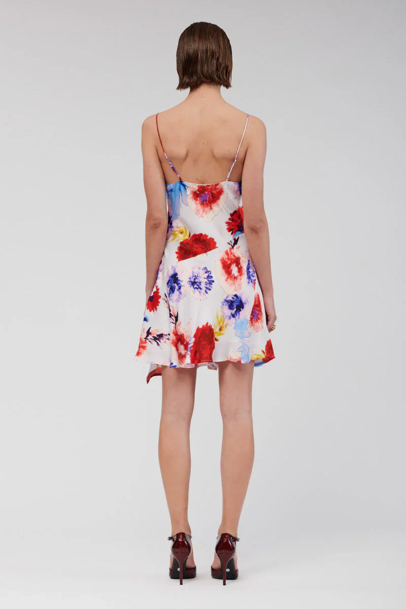 Your “effortless but still dressed-up” floral moment has arrived.

The Suboo Amie Slip Mini Dress is made for sunshine days, spontaneous plans, and those nights that start casual and somehow turn into something special. With its vibrant floral print, it brings instant feel-good energy. Fresh, feminine, and flattering on every skin tone.