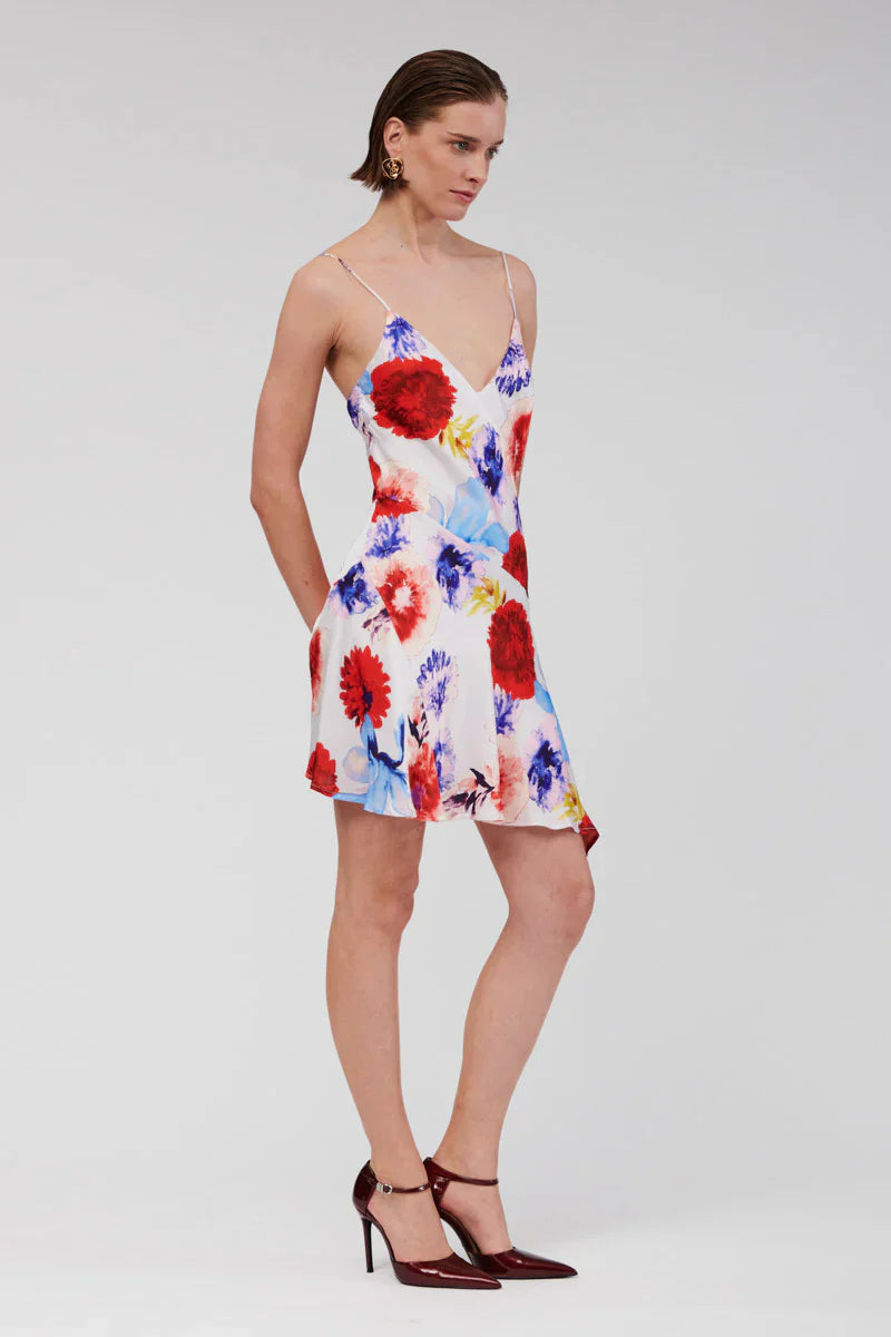 Your “effortless but still dressed-up” floral moment has arrived.

The Suboo Amie Slip Mini Dress is made for sunshine days, spontaneous plans, and those nights that start casual and somehow turn into something special. With its vibrant floral print, it brings instant feel-good energy. Fresh, feminine, and flattering on every skin tone.