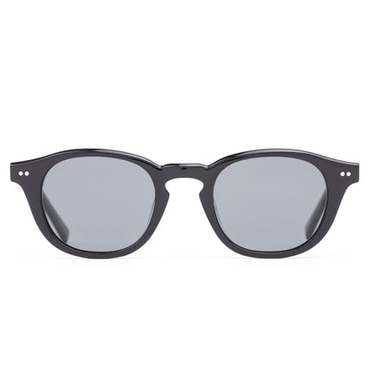 Did someone say ‘classic gentleman’? Elio unlocks timeless black tie with smooth curves and a distinctive keyhole nose bridge.

Will make you feel like you’ve just slid on a silk suit jacket, even if you’re only in chinos and a tee.&nbsp;

Best worn while… cruising along the coast

Style me with… a linen shirt, chinos, and an understated confidence.

A medium fit, this frame complements a variety of face shapes.

Designed in Australia.