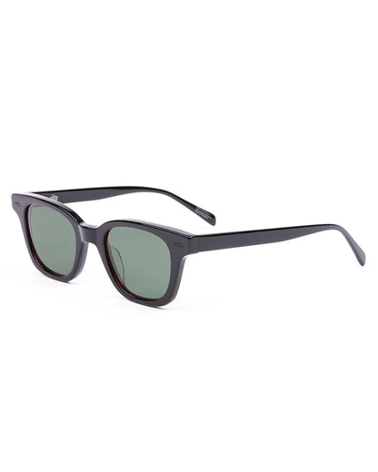 Outer Limits is your confident everyday ride or die, combining boldness and good vibes in a classic staple. With an oversized frame and angular slim rectangle design, it's the perfect fit for most, offering comfort and style in one package.

The medium to large fit complements a variety of face shapes, making it a go-to choice for those who want to make a statement.