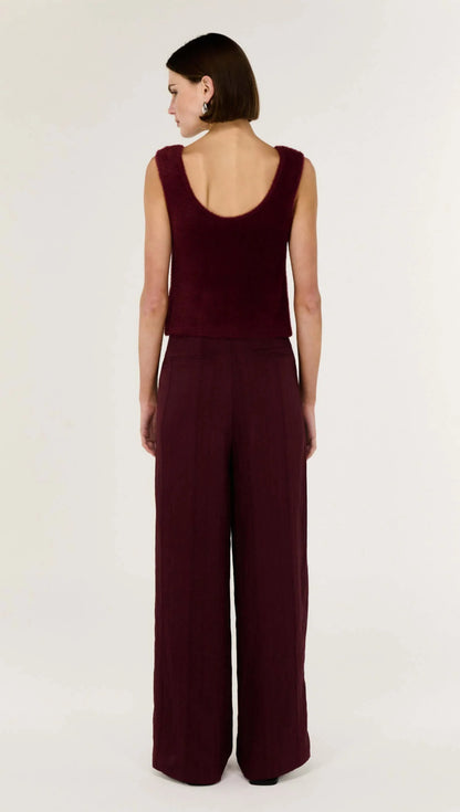 Your go-to pants when you want to look polished without even trying.

Meet the Matteo Deep Red Crepe Wide Leg Pant by Staple The Label, a modern classic that blends tailored elegance with an easy, relaxed feel. Designed in a rich Shiraz hue, these pants instantly elevate your outfit while still feeling effortless and wearable.