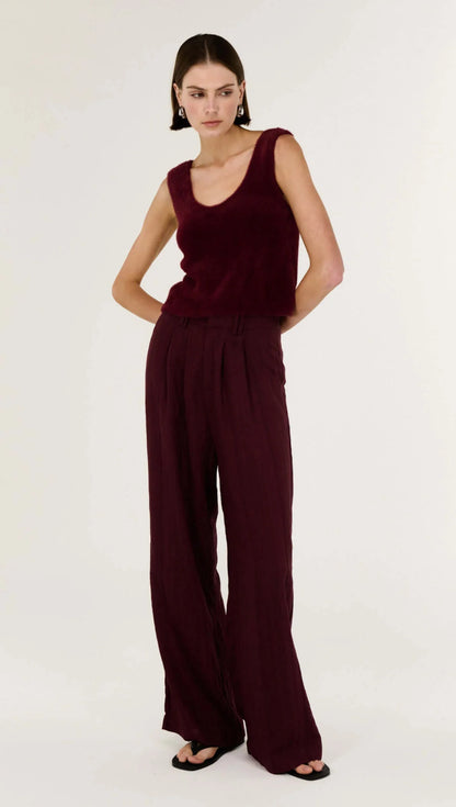 Your go-to pants when you want to look polished without even trying.

Meet the Matteo Deep Red Crepe Wide Leg Pant by Staple The Label, a modern classic that blends tailored elegance with an easy, relaxed feel. Designed in a rich Shiraz hue, these pants instantly elevate your outfit while still feeling effortless and wearable.