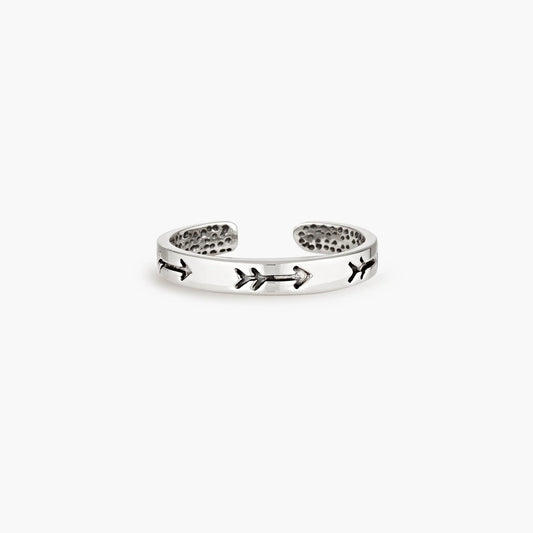 Bare your warrior spirit with our unique Sea Warrior Toe Ring. Made of sterling silver, this adjustable ring features a pressed flow of arrows design. Be bold and showcase your strength in style!
