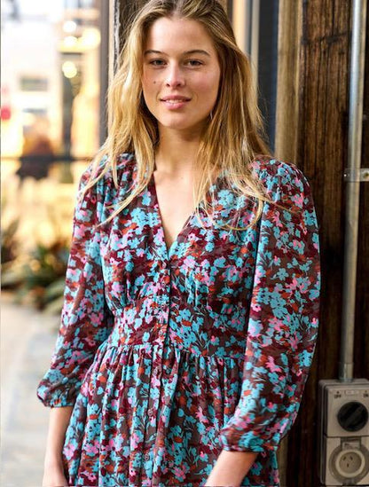Say hello to your “throw it on and instantly feel beautiful” dress.

The Boho Australia Violette Midi Dress is effortlessly feminine, timeless, and made for those days when you want comfort and elegance in the same breath. With its soft, flowy silhouette and easy wearability, it’s the kind of piece you’ll keep reaching for, season after season.