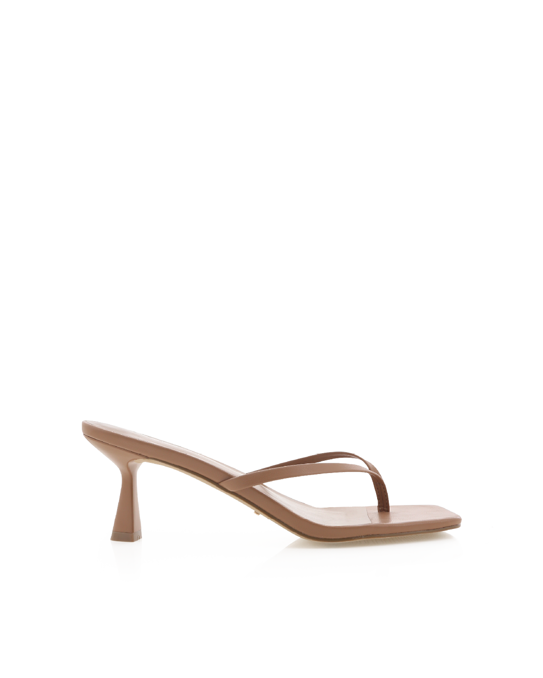 Xami by Billini is the perfect casual thong heel that will get you from work to the weekend.

This on-trend style will be the perfect addition to your wardrobe.

Featuring;

low kicked-in stiletto heel
open square toe
thin thong toe straps
easy slip on design
open heel counter
synthetic upper, lining and outsole