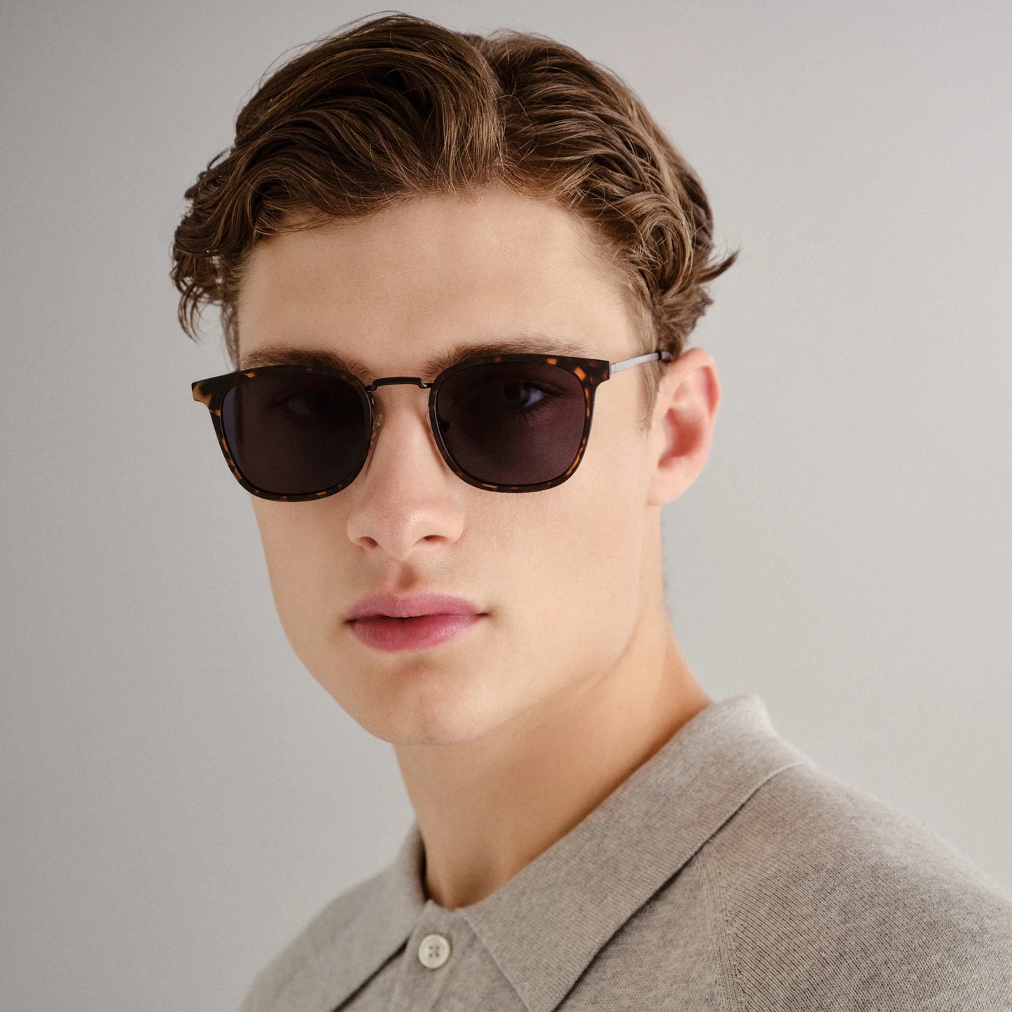 With vintage inspired details, our iconic BANDWAGON frame is the perfect all-round sunglass offering a timeless aesthetic. Featuring a keyhole nose bridge and refined angles, this midsize style is finished with discreet metal rivet detailing and Le Specs flagstripe metal hardware.

• Finished in a matte tort frame paired with dark smoke mono lenses.
• A lightweight, durable and impact resistant polycarbonate frame.
• Fitted with polarized lenses to eliminate unwanted reflective glare.